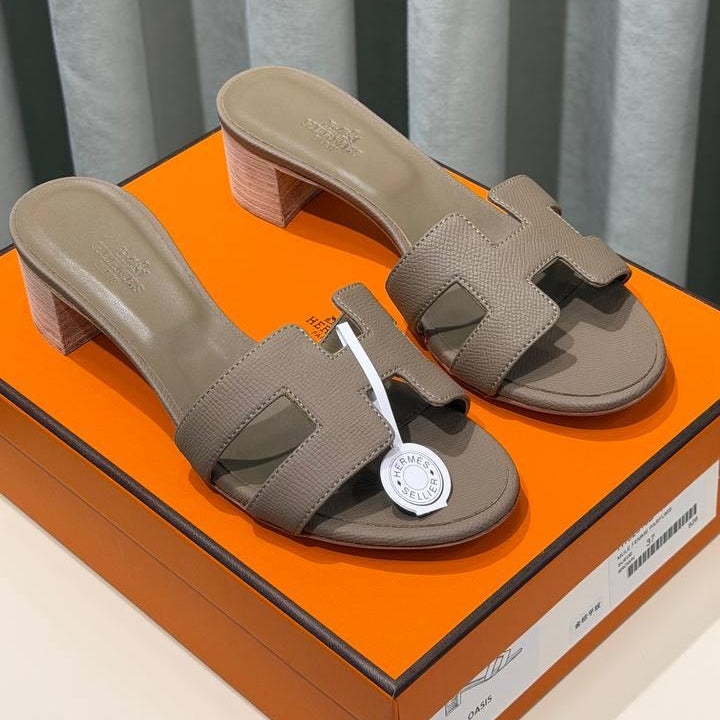 Hermè Oasis Etoupe Taupe Deri Topuklu Kadın Terlik