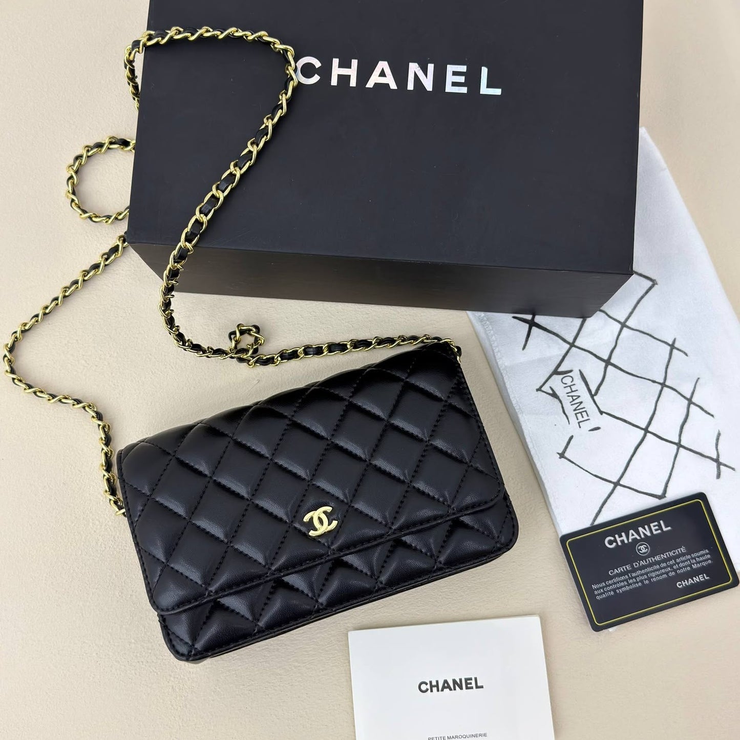 Chane Classic Flap Black Quilted Gold Zincir Askılı Kadın Omuz Çantası